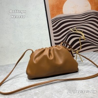 Bottega Veneta BV AAA Quality Messenger Bags For Women #1193285