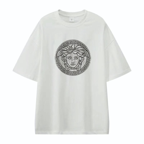 Replica Versace T-Shirts Short Sleeved For Unisex #1197832, $25.00 USD, [ITEM#1197832], Replica Versace T-Shirts outlet from China