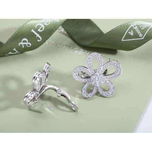 Replica Van Cleef & Arpels Earrings For Women #1203616 $68.00 USD for Wholesale