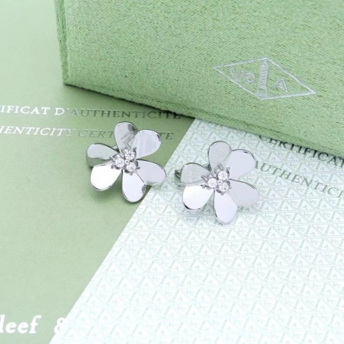 Replica Van Cleef & Arpels Earrings For Women #1204184 $27.00 USD for Wholesale