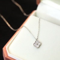 $39.00 USD Van Cleef & Arpels Necklaces For Women #1202949