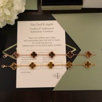 $36.00 USD Van Cleef & Arpels Bracelets  For Women #1203642