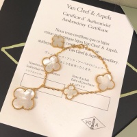$40.00 USD Van Cleef & Arpels Bracelets For Women #1203725