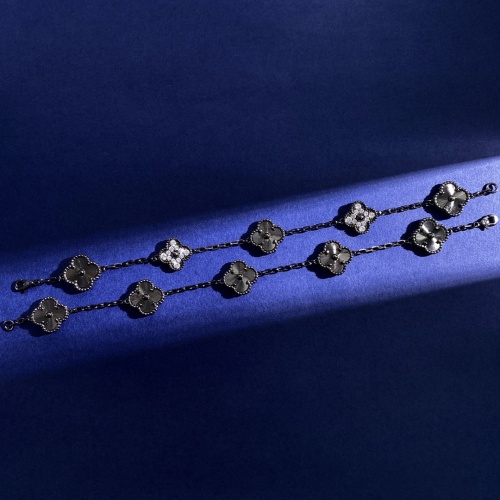 Replica Van Cleef & Arpels Bracelets #1206069 $32.00 USD for Wholesale