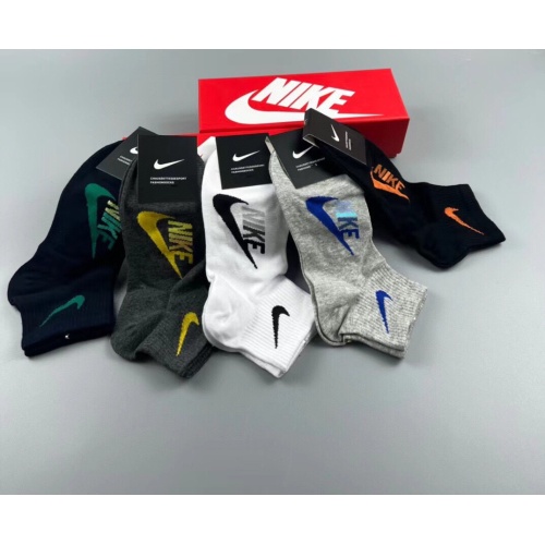 Replica Nike Socks #1206552 $25.00 USD for Wholesale