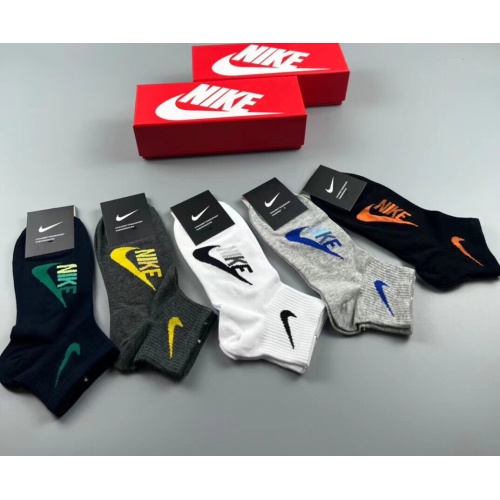 Replica Nike Socks #1212779 $25.00 USD for Wholesale