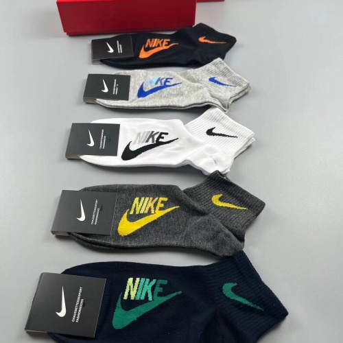 Replica Nike Socks #1212779 $25.00 USD for Wholesale