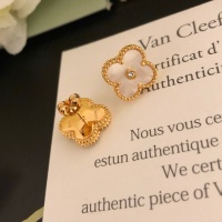 $45.00 USD Van Cleef & Arpels Jewelry Set For Women #1204591