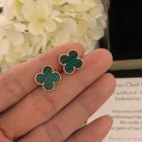 $27.00 USD Van Cleef & Arpels Earrings For Women #1205156