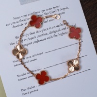 $82.00 USD Van Cleef & Arpels Bracelets For Women #1205671