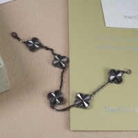 $82.00 USD Van Cleef & Arpels Bracelets For Women #1205672