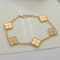 $32.00 USD Van Cleef & Arpels Bracelets For Women #1214074