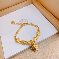 $45.00 USD Versace Bracelets #1214298