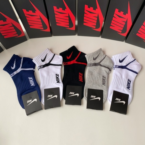 Replica Nike Socks #1221942, $25.00 USD, [ITEM#1221942], Replica Nike Socks outlet from China