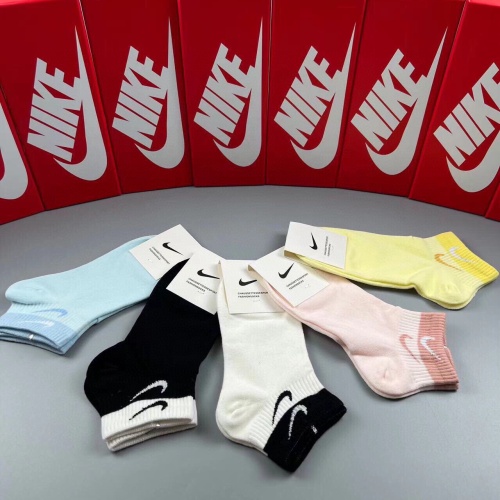 Replica Nike Socks #1221945 $25.00 USD for Wholesale