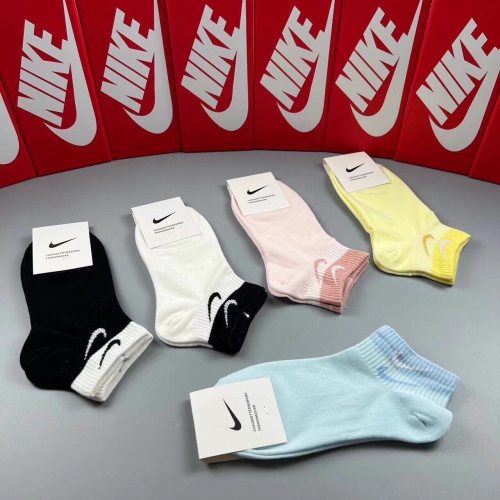 Replica Nike Socks #1221945 $25.00 USD for Wholesale