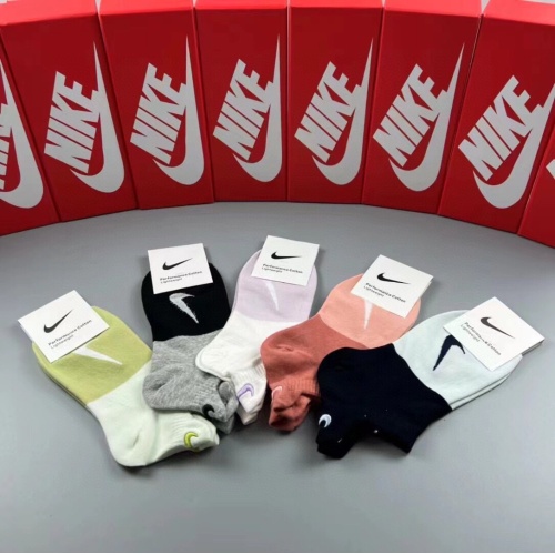 Replica Nike Socks #1221946 $25.00 USD for Wholesale