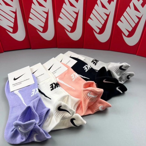 Replica Nike Socks #1222129 $25.00 USD for Wholesale