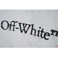 $32.00 USD Off-White T-Shirts Short Sleeved For Unisex #1218437