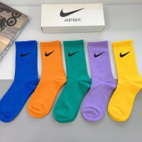 $29.00 USD Nike Socks #1222186