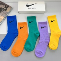 $29.00 USD Nike Socks #1222186