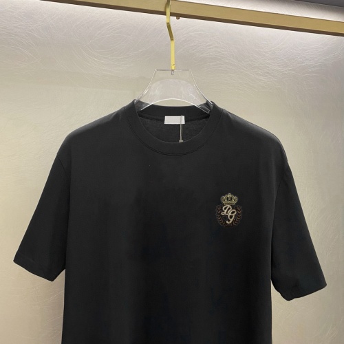 Replica Dolce & Gabbana D&G T-Shirts Short Sleeved For Unisex #1226882 $25.00 USD for Wholesale