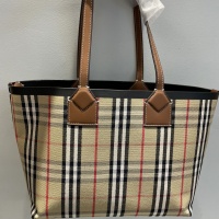 $150.00 USD Burberry AAA Quality Shoulder Bags For Women #1225080