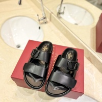 $100.00 USD Valentino Slippers For Women #1225252