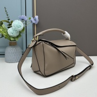 $128.00 USD LOEWE AAA Quality Messenger Bags For Women #1225875