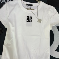 $32.00 USD Givenchy T-Shirts Short Sleeved For Women #1231046