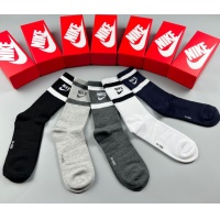 $29.00 USD Nike Socks #1232986