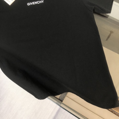 Replica Givenchy T-Shirts Short Sleeved For Unisex #1239260 $41.00 USD for Wholesale