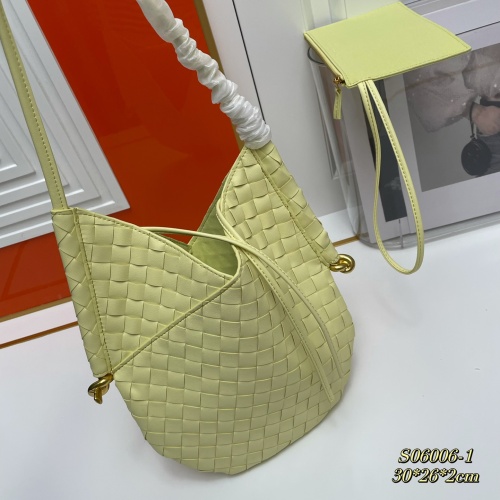 Replica Bottega Veneta BV AAA Quality Shoulder Bags For Women #1240934 $96.00 USD for Wholesale