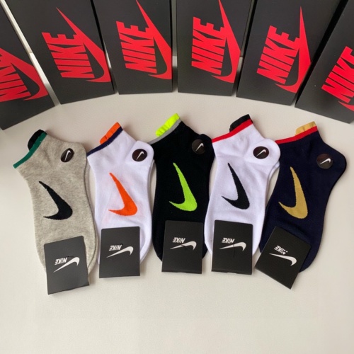 Replica Nike Socks #1241898, $25.00 USD, [ITEM#1241898], Replica Nike Socks outlet from China