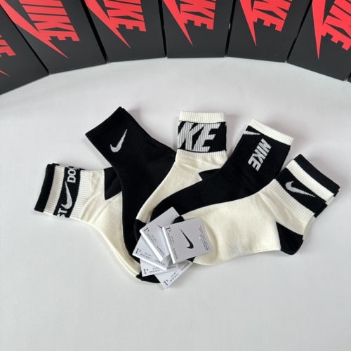 Replica Nike Socks #1241975 $25.00 USD for Wholesale