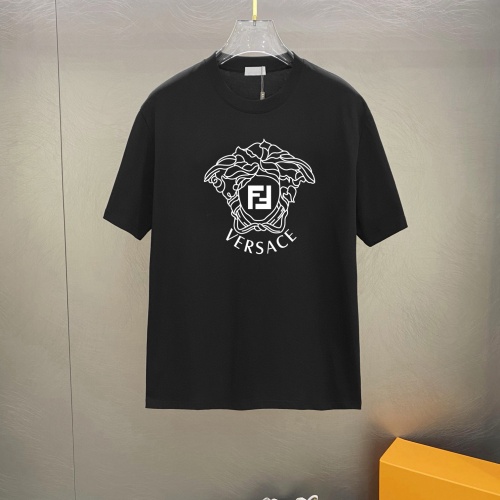 Replica Versace T-Shirts Short Sleeved For Unisex #1242864, $25.00 USD, [ITEM#1242864], Replica Versace T-Shirts outlet from China