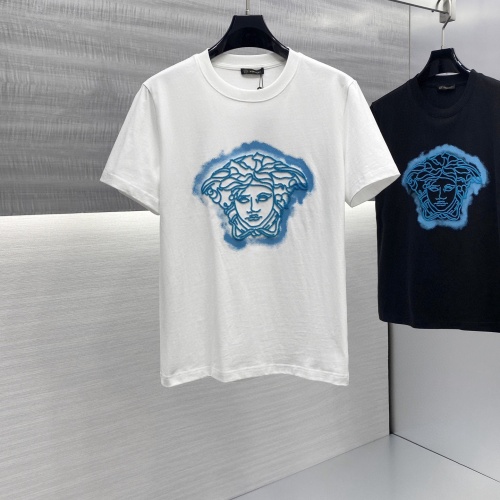 Replica Versace T-Shirts Short Sleeved For Unisex #1244266, $64.00 USD, [ITEM#1244266], Replica Versace T-Shirts outlet from China