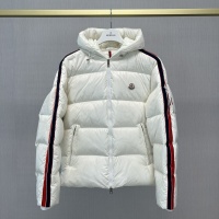 $160.00 USD Moncler Down Feather Coat Long Sleeved For Men #1238534