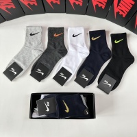 $25.00 USD Nike Socks #1241976