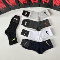 $25.00 USD Nike Socks #1241976