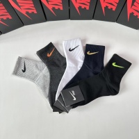 $25.00 USD Nike Socks #1241976