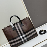 $102.00 USD Burberry AAA Quality Handbags For Women #1248380