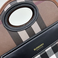 $98.00 USD Burberry AAA Quality Messenger Bags For Women #1248399