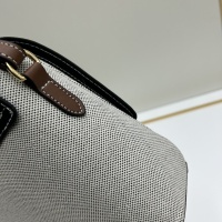 $105.00 USD Burberry AAA Quality Messenger Bags For Women #1248411