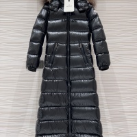 Moncler Down Feather Coat Long Sleeved For Women #1251269