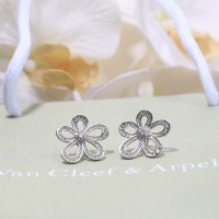 $32.00 USD Van Cleef & Arpels Earrings For Women #1251929