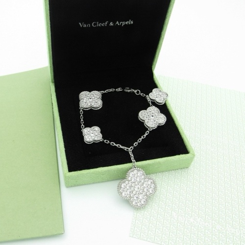 Replica Van Cleef & Arpels Jewelry Set For Women #1262954 $98.00 USD for Wholesale