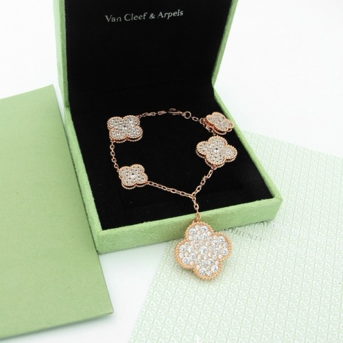 Replica Van Cleef & Arpels Jewelry Set For Women #1262955 $98.00 USD for Wholesale