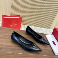 Valentino Flat Shoes For Women #1259158