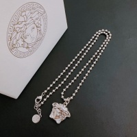 $42.00 USD Versace Necklaces #1261961